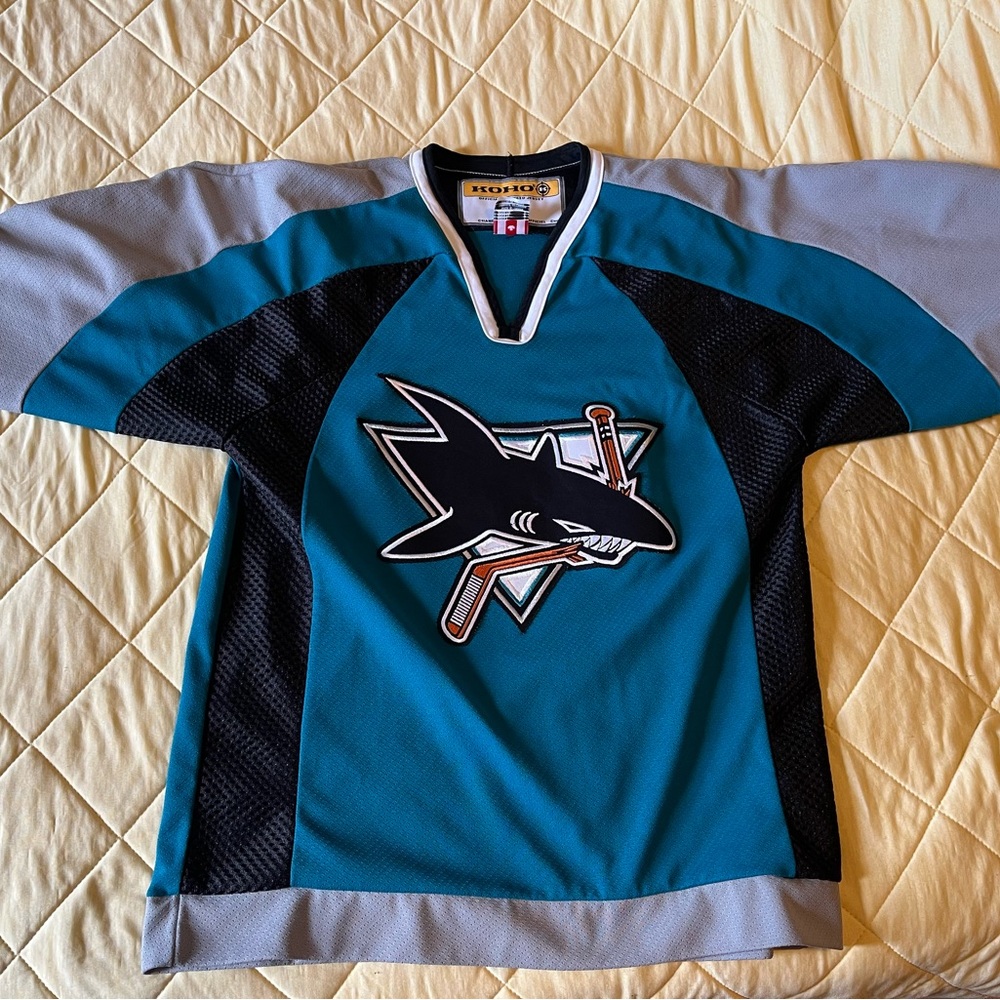 Men’s San Jose Sharks Jersey size small koho